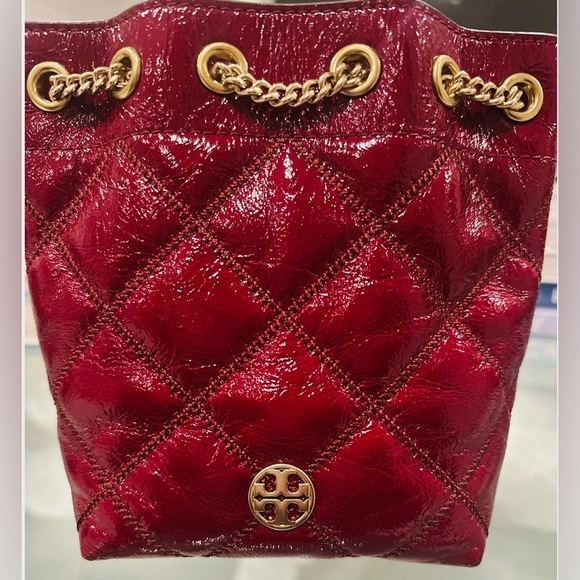 Tory Burch Willa Shine small red bag with gold chain - Picture 2 of 6